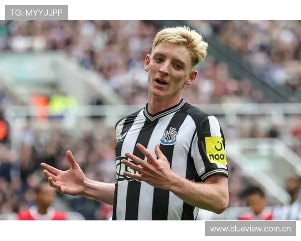 纽卡绝杀战胜对手 戈登精准传中巴恩斯头球定胜局